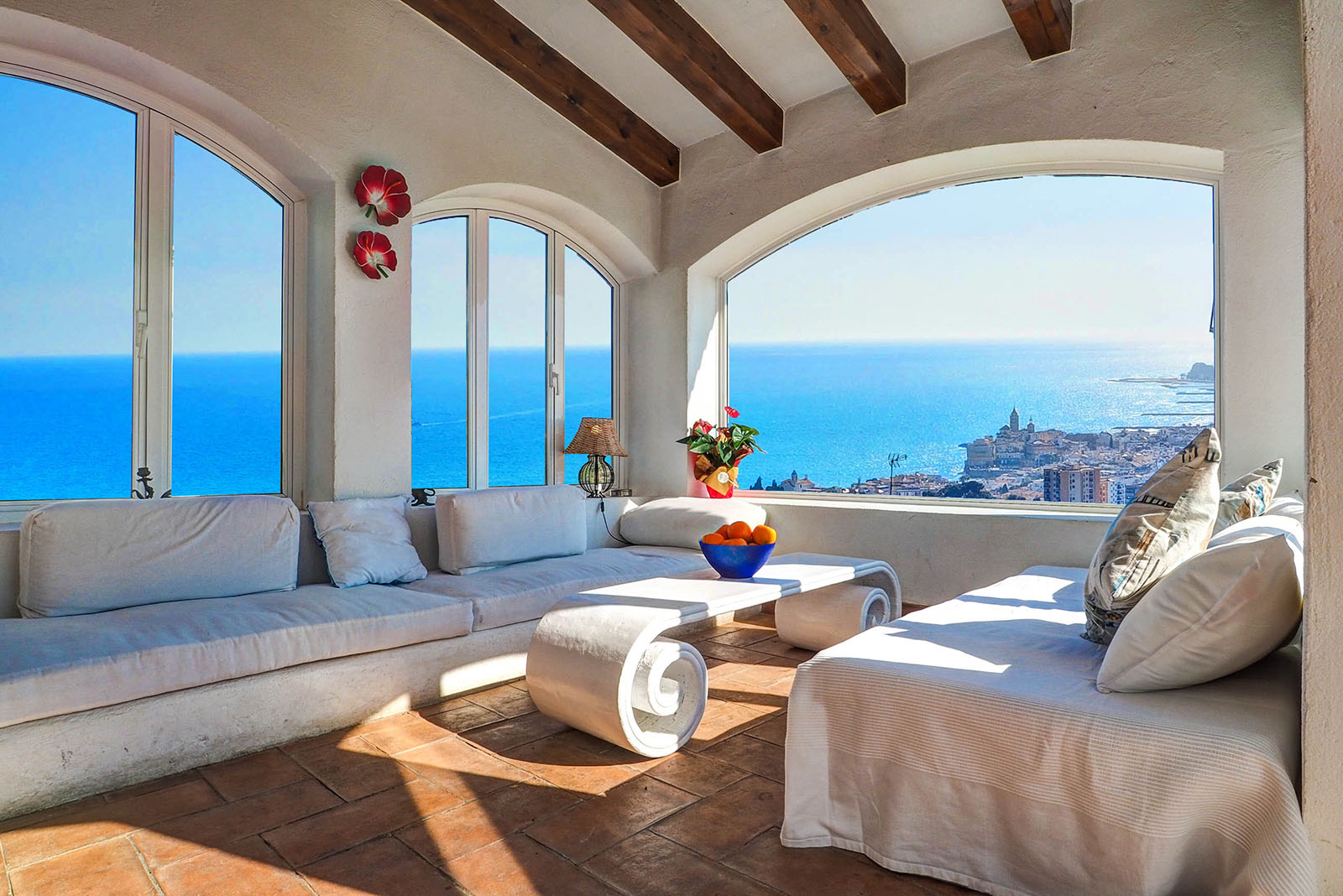 Cover Image NewDomain Holiday Rentals